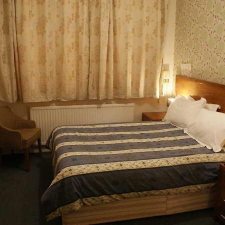Kirkdale Hotel クロイドン エクステリア 写真