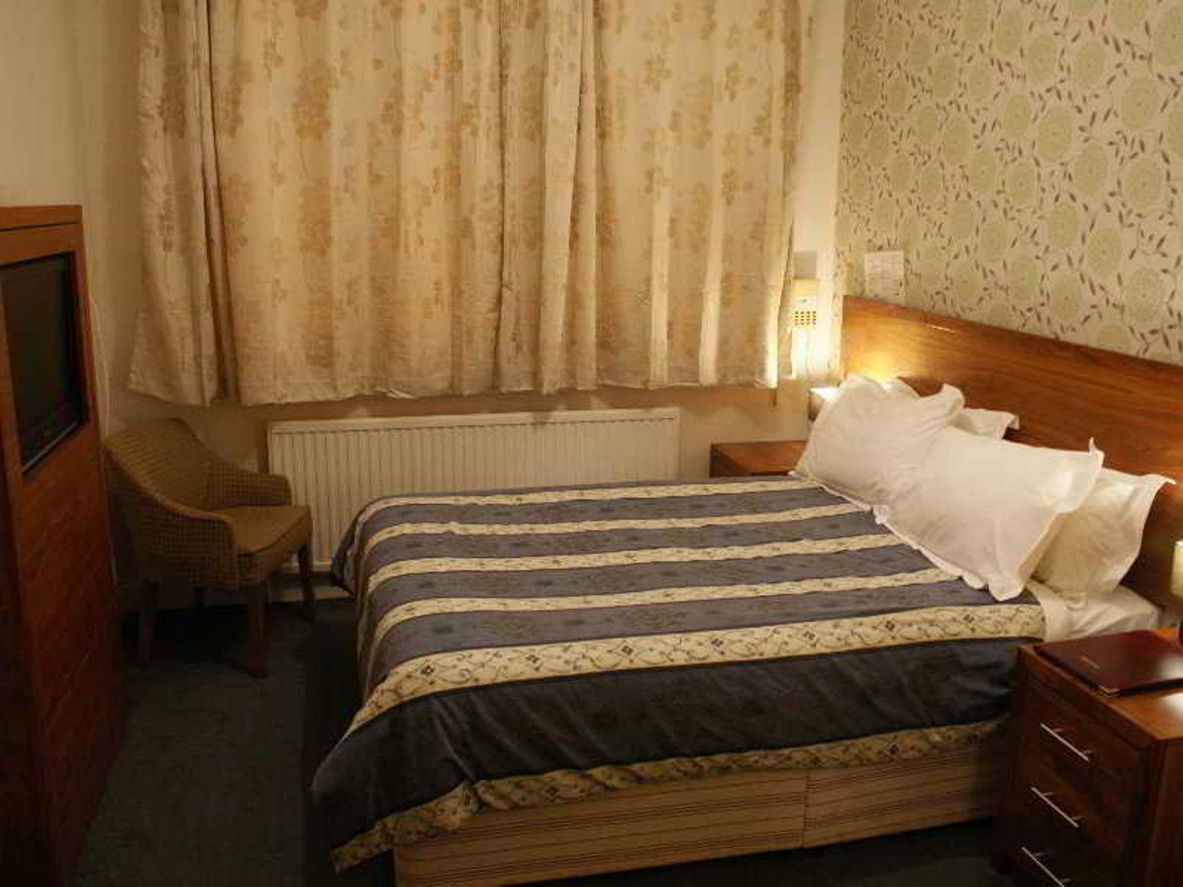 Kirkdale Hotel クロイドン エクステリア 写真