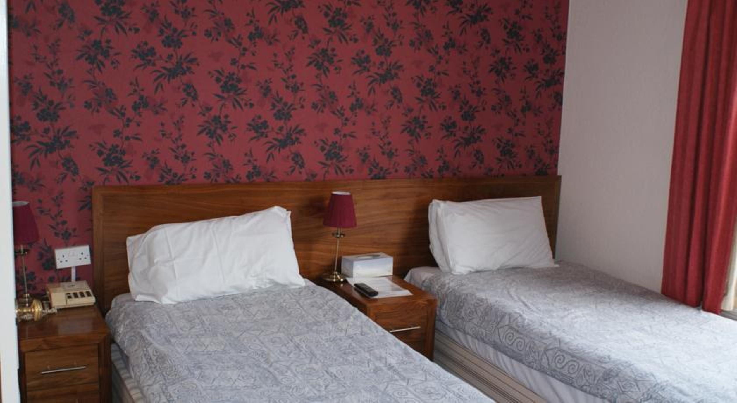Kirkdale Hotel クロイドン エクステリア 写真