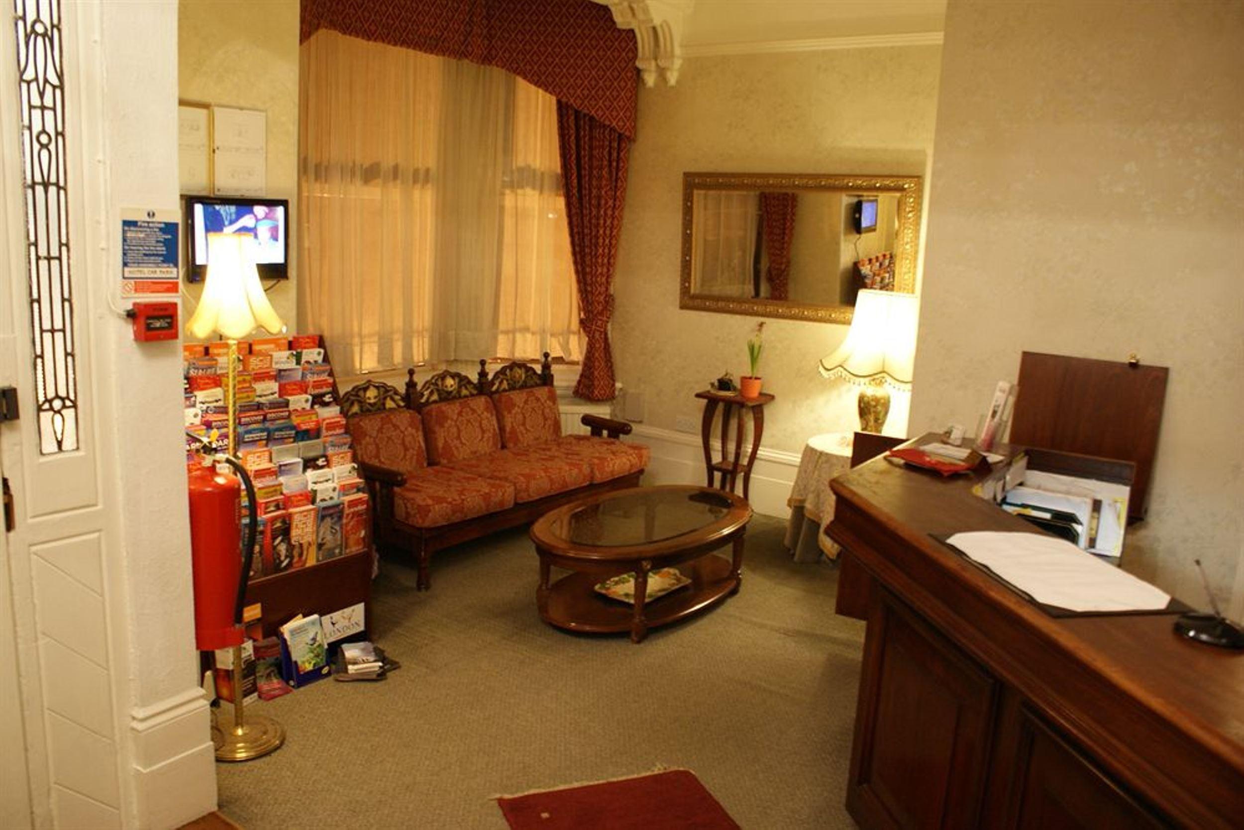 Kirkdale Hotel クロイドン エクステリア 写真
