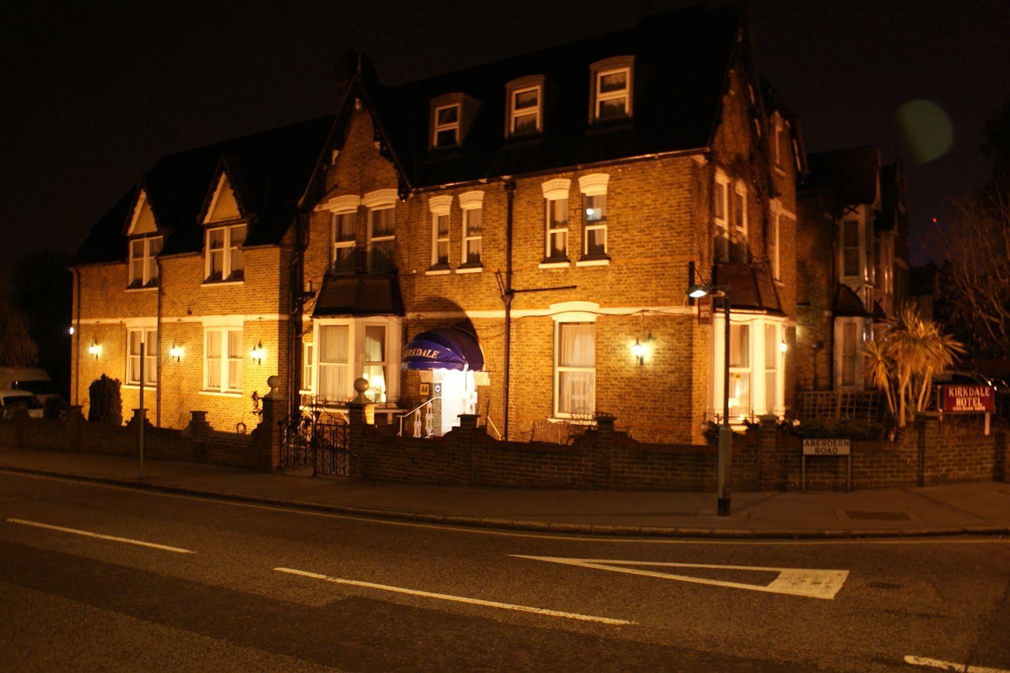 Kirkdale Hotel クロイドン エクステリア 写真